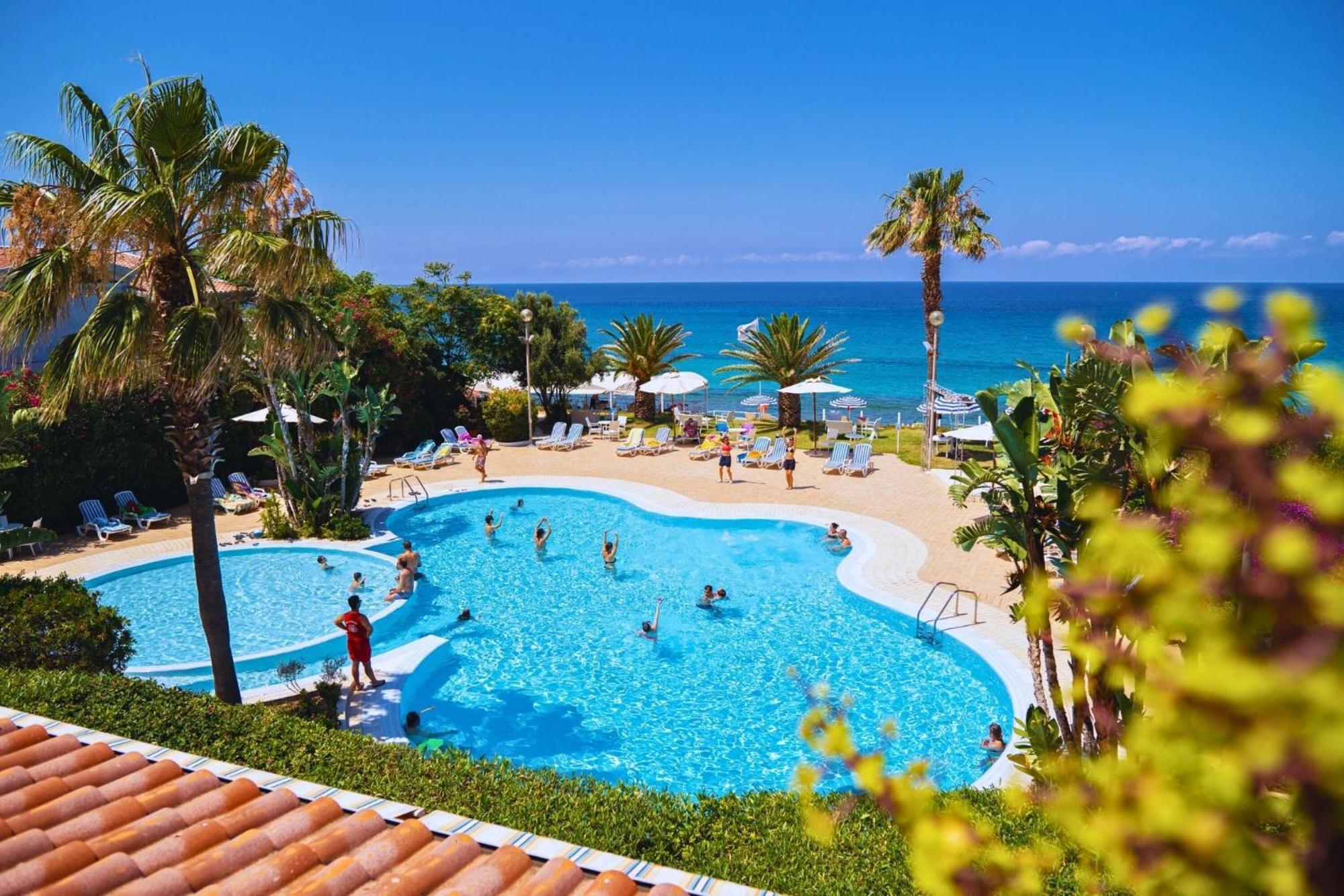 Hotel Ipomea Club Capo Vaticano Exterior foto